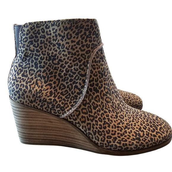 Lucky Brand Chetah Print Boots Womens Size 7.5 Animal Print Leather Wedge Zip - Picture 1 of 10